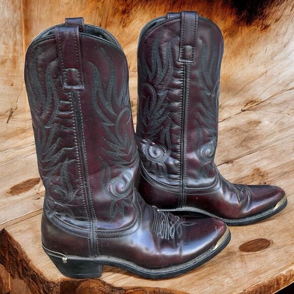 LAREDO 12628 CHERRY RED COWBOY BOOTS – MEN’S SIZE 9D - Picture 1 of 11